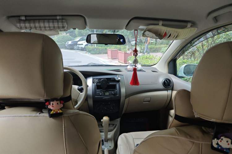 Used Nissan Livina 2009 1.6L Automatic All-in-One Edition Headliner