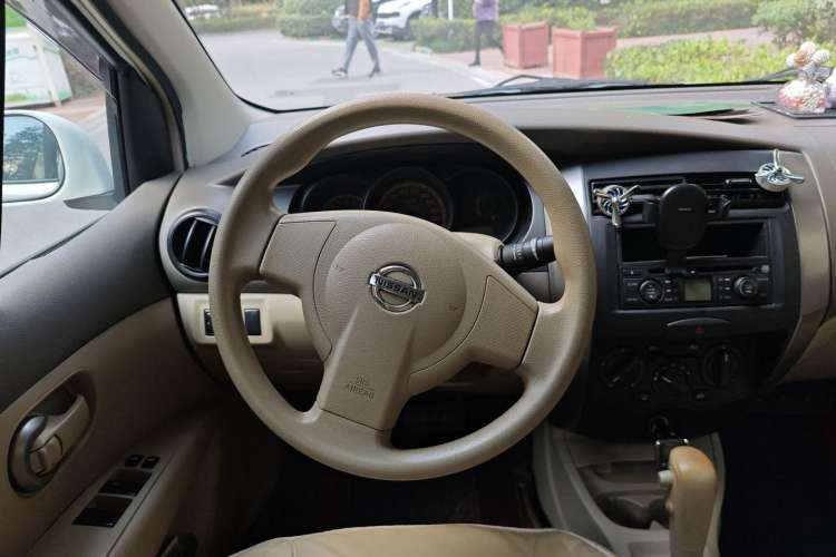 Used Nissan Livina 2009 1.6L Automatic All-in-One Edition Steering Wheel