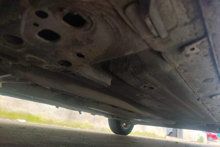 Used Nissan Livina 2010 Jingrui Edition 1.6L Manual Standard Model Chassis Front Left