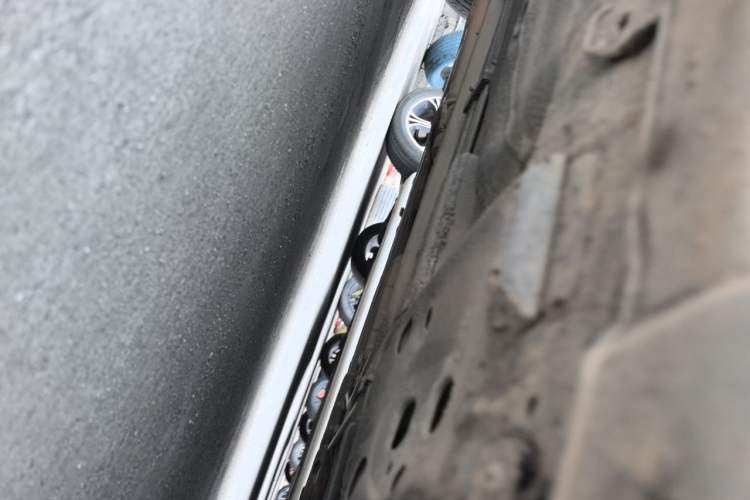 Used Nissan Livina 2010 Jingrui Edition 1.6L Automatic Smart Model Chassis Front Right