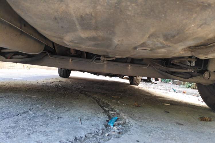Used Nissan Livina 2010 Jingyue Edition 1.6L Automatic All-in-One Model Chassis Rear