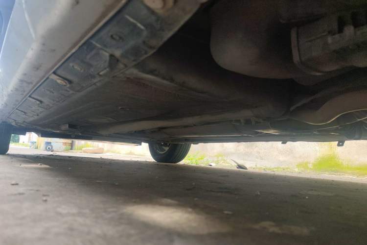 Used Nissan Livina 2010 Jingrui Edition 1.6L Manual Standard Model Chassis Rear Left