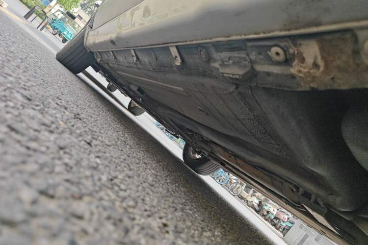 Used Nissan Livina 2010 JINRUI Edition 1.6L Automatic Standard Model Chassis Rear Left
