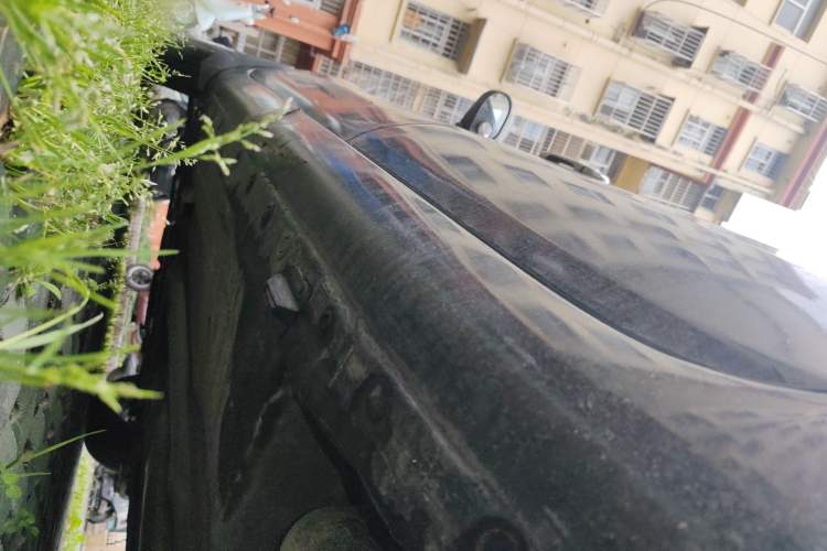 Used Nissan Livina 2010 Jingyue Edition 1.6L Manual All-Around Model Chassis Rear Left