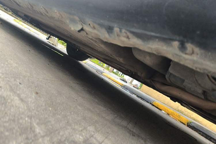 Used Nissan Livina 2010 Jingyue Edition 1.6L Manual All-Around Model Chassis Rear Left