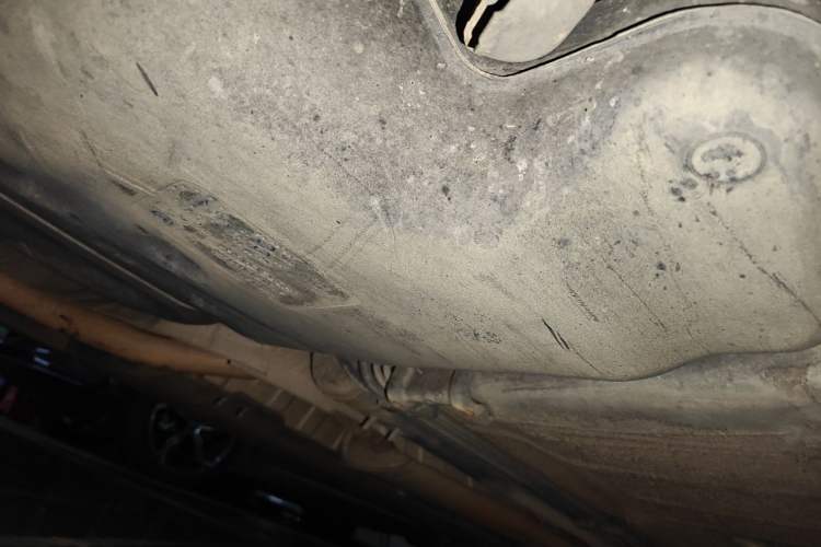 Used Nissan Livina 2010 Jingyue Edition 1.6L Manual All-Around Model Chassis Rear Right