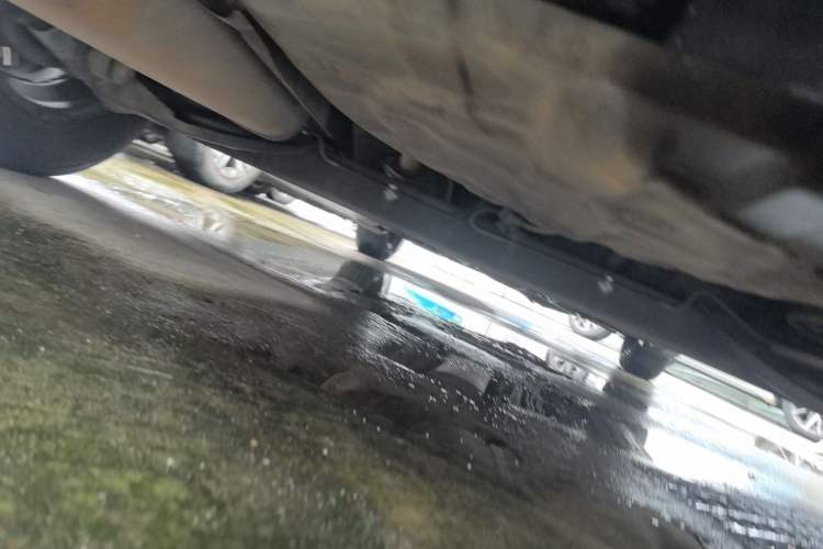 Used Nissan Livina 2010 JINRUI Edition 1.6L Automatic Standard Model Chassis Rear