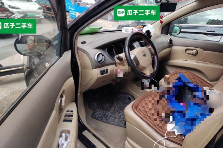 Used Nissan Livina 2010 Jingyi Edition 1.8L Manual Standard Model Driver Seat
