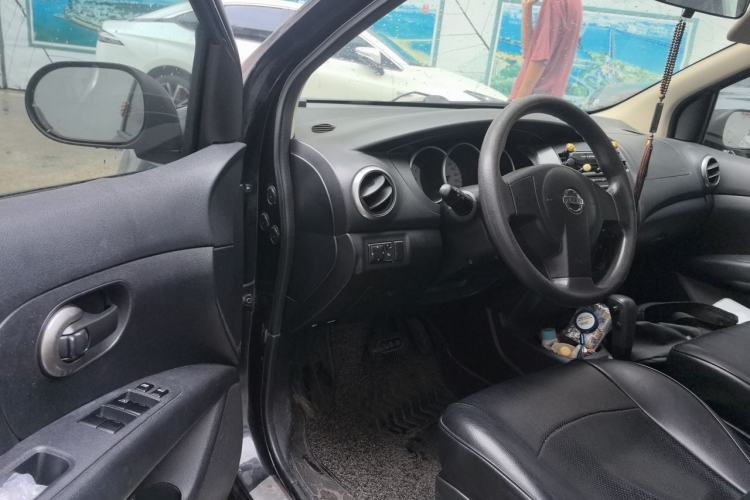 Used Nissan Livina 2010 JINRUI Edition 1.6L Automatic Standard Model Driver Seat