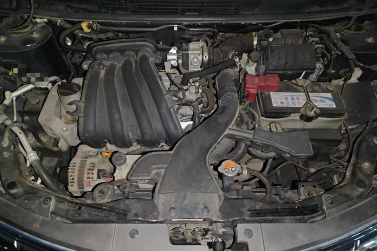 Used Nissan Livina 2010 Jingyue Edition 1.6L Manual All-Around Model Engine Bay
