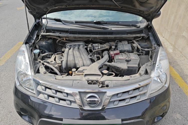 Used Nissan Livina 2010 JINRUI Edition 1.6L Automatic Standard Model Engine Bay