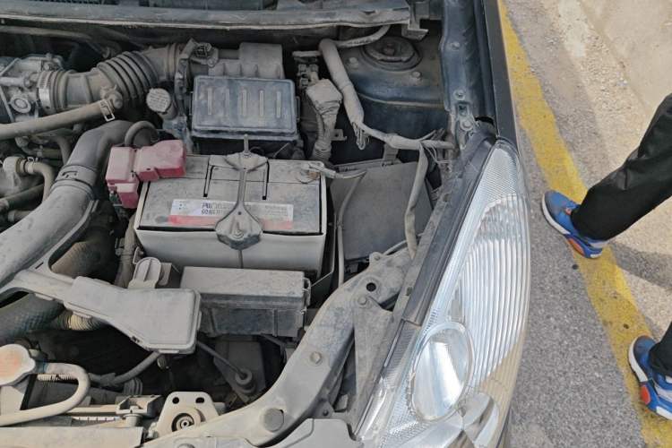 Used Nissan Livina 2010 JINRUI Edition 1.6L Automatic Standard Model Engine Bay Left