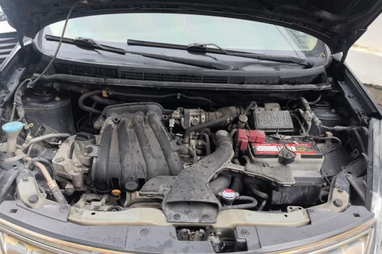 Used Nissan Livina 2010 JINRUI Edition 1.6L Automatic Standard Model Engine Bay