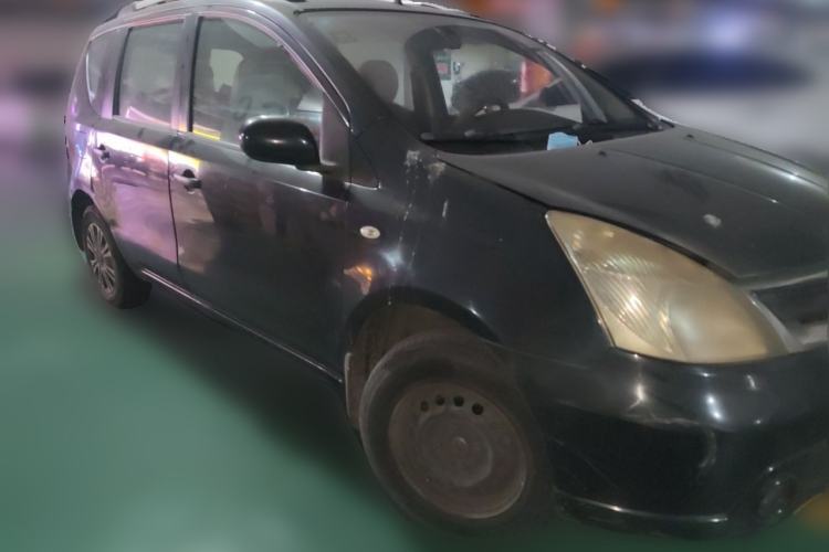 Used Nissan Livina 2010 Jingyue Edition 1.6L Manual All-Around Model Front Right 45 Deg