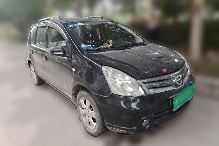 Used Nissan Livina 2010 Jingyue Edition 1.6L Manual Supercharged Model Front Right 45 Deg