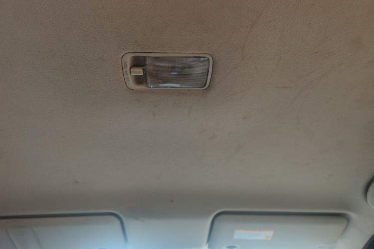 Used Nissan Livina 2010 Jingrui Edition 1.6L Manual Standard Model Headliner