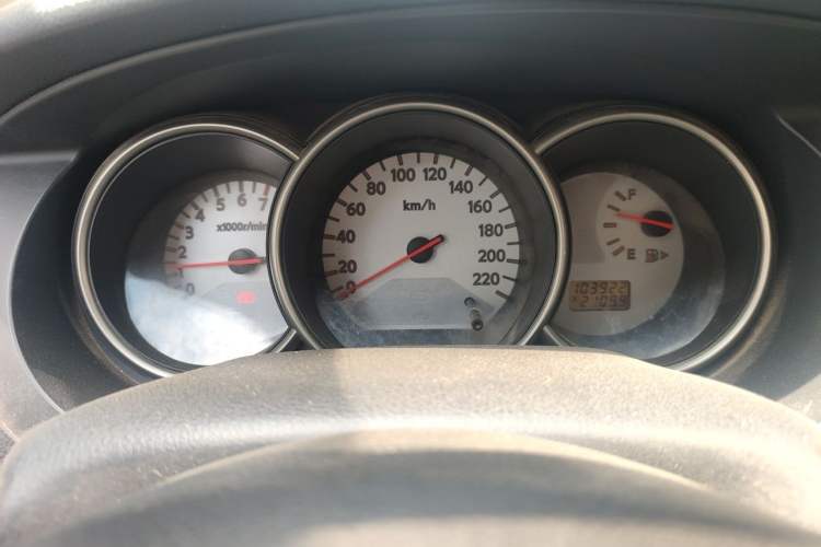 Used Nissan Livina 2010 Jingrui Edition 1.6L Manual Standard Model Instrument Cluster