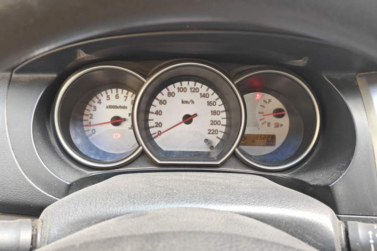 Used Nissan Livina 2010 Jingyue Edition 1.6L Automatic All-in-One Model Instrument Cluster