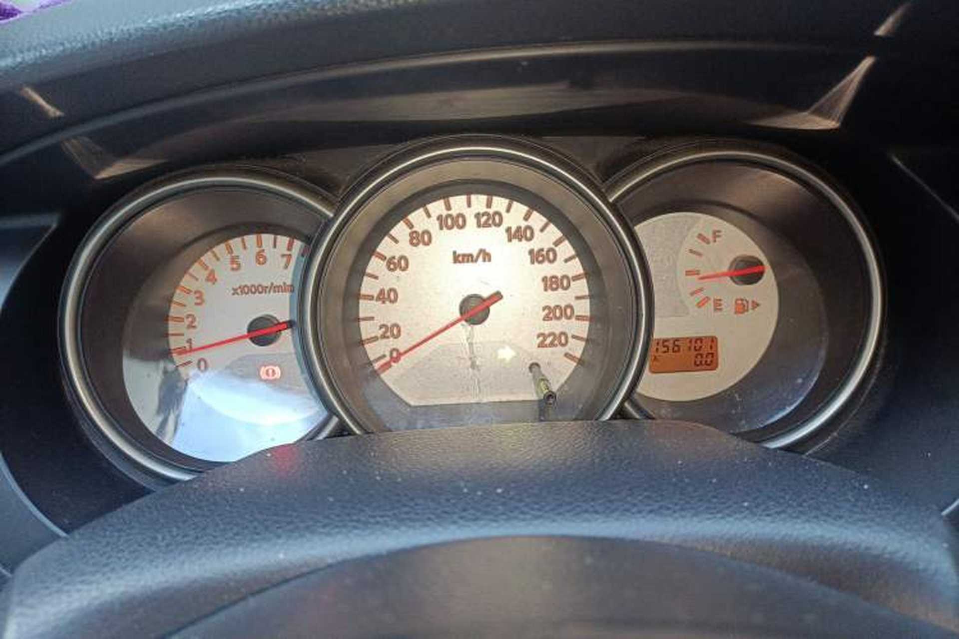 Used Nissan Livina 2010 Jingyue Edition 1.6L Manual All-Around Model Instrument Cluster