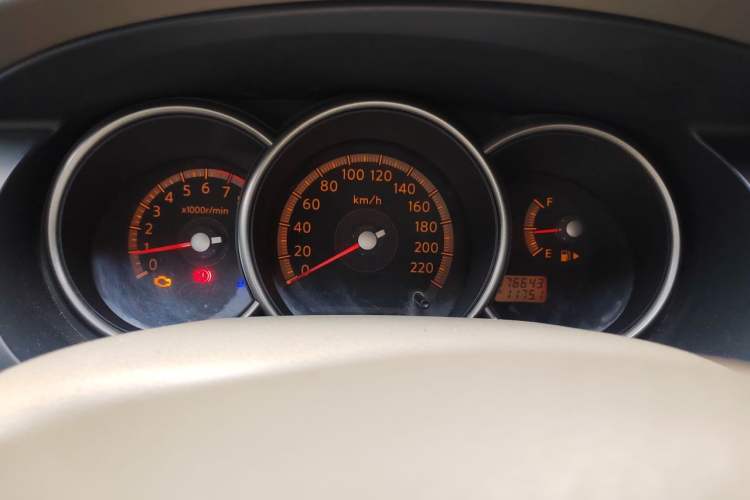Used Nissan Livina 2010 Jingyi Edition 1.8L Manual Standard Model Instrument Cluster