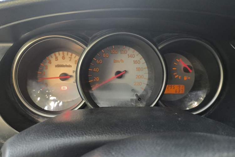 Used Nissan Livina 2010 Jingrui Edition 1.6L Automatic Smart Model Instrument Cluster