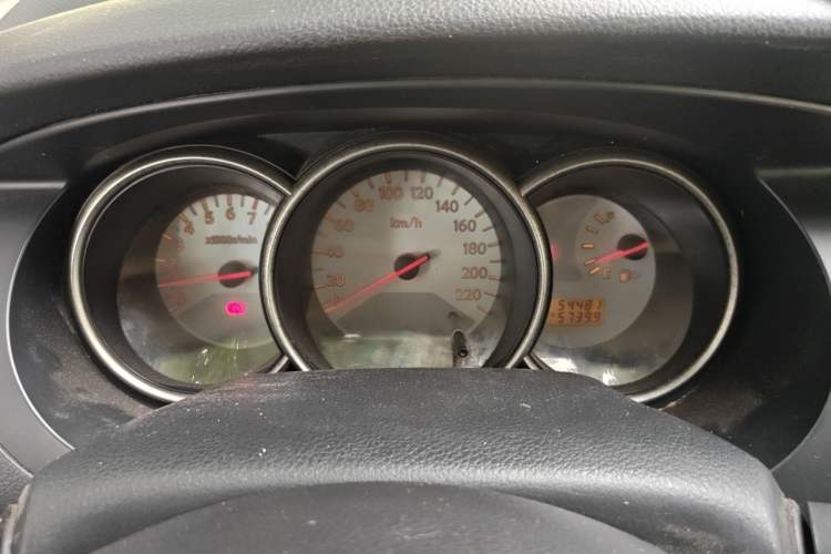 Used Nissan Livina 2010 Jingyue Edition 1.6L Manual Supercharged Model Instrument Cluster