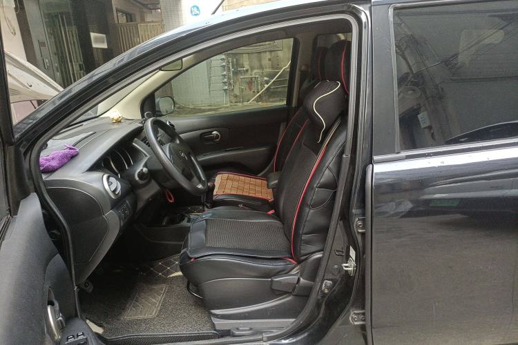 Used Nissan Livina 2010 Jingyue Edition 1.6L Manual All-Around Model Left Front Seat