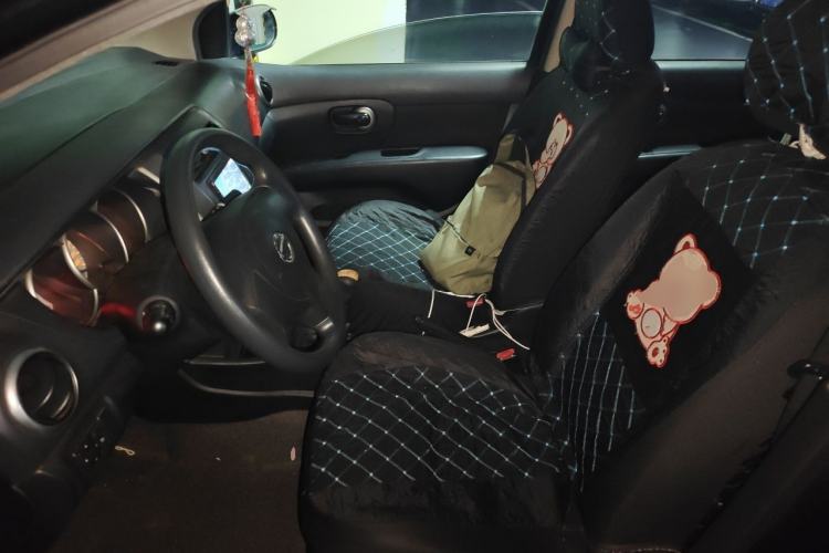 Used Nissan Livina 2010 Jingyue Edition 1.6L Manual All-Around Model Left Front Seat