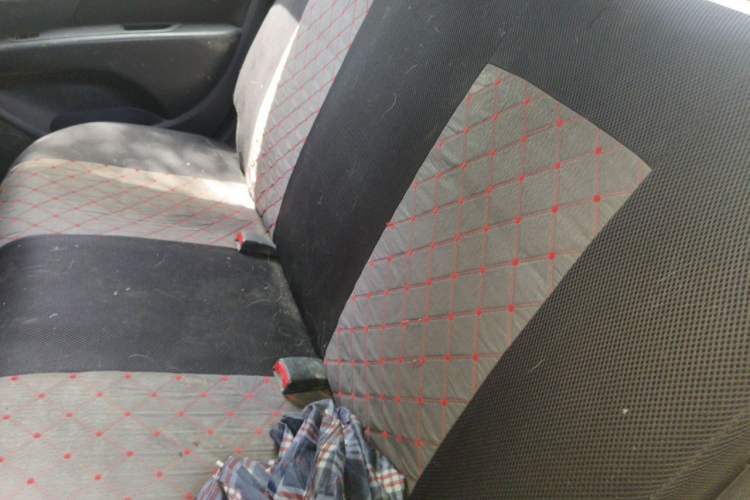 Used Nissan Livina 2010 Jingyue Edition 1.6L Manual All-Around Model Left Rear Seat