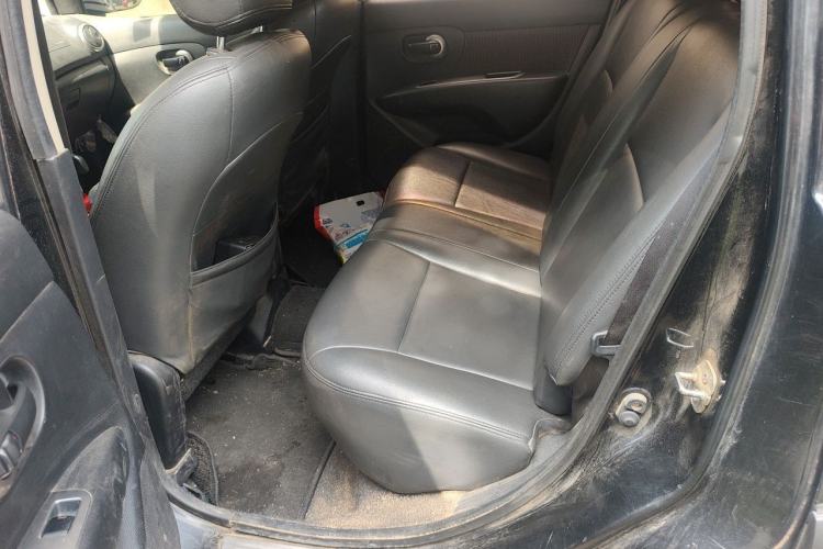Used Nissan Livina 2010 Jingrui Edition 1.6L Manual Standard Model Left Rear Seat
