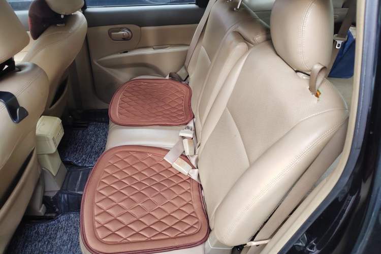 Used Nissan Livina 2010 Jingyi Edition 1.8L Manual Standard Model Left Rear Seat