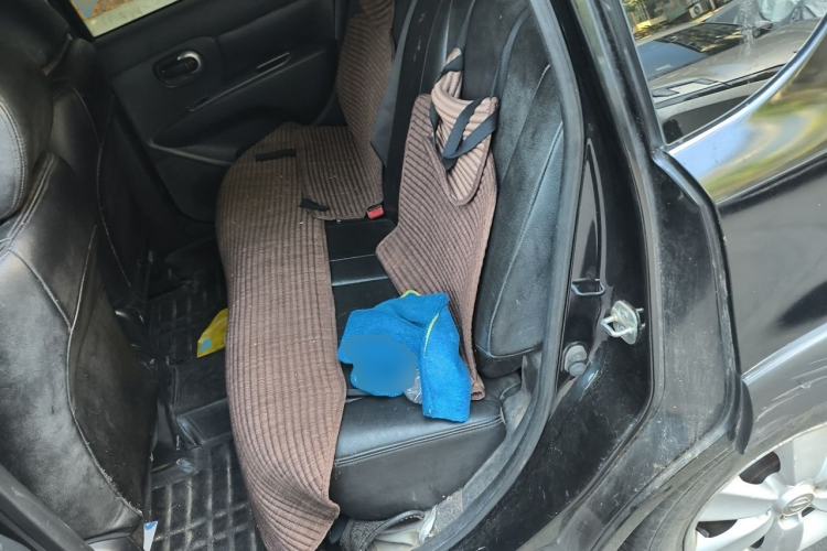 Used Nissan Livina 2010 Jingrui Edition 1.6L Automatic Smart Model Left Rear Seat