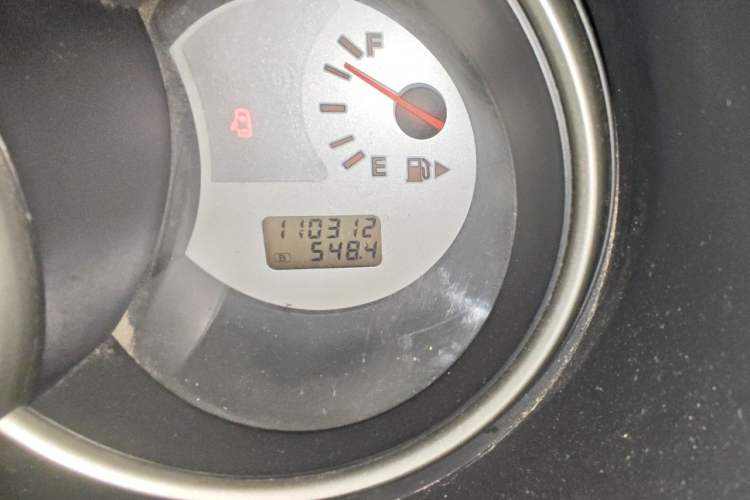 Used Nissan Livina 2010 Jingyue Edition 1.6L Manual All-Around Model Odometer Close Up
