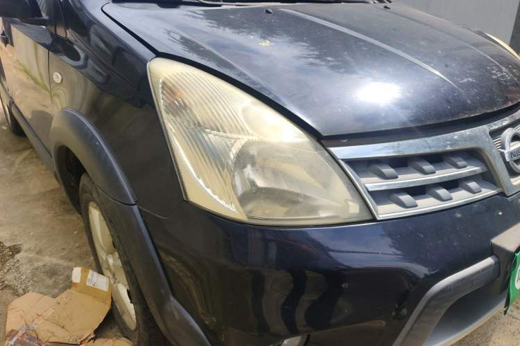 Used Nissan Livina 2010 Jingrui Edition 1.6L Manual Standard Model Right Front Headlight
