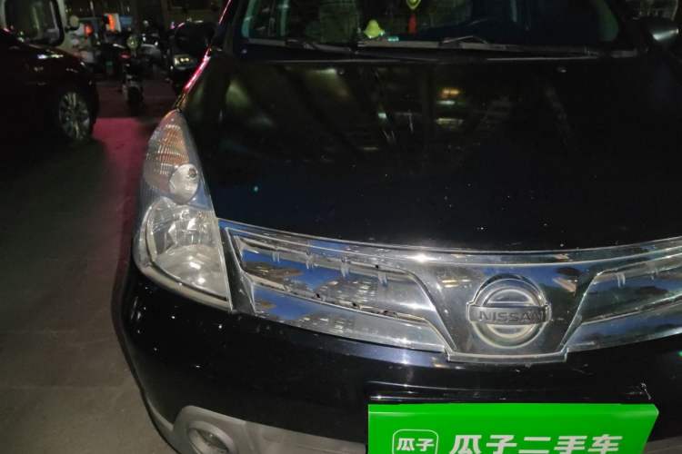 Used Nissan Livina 2010 Jingyue Edition 1.6L Manual All-Around Model Right Front Headlight