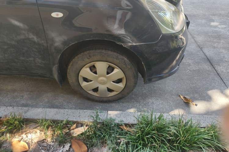 Used Nissan Livina 2010 Jingyue Edition 1.6L Manual All-Around Model Right Front Wheel Hub