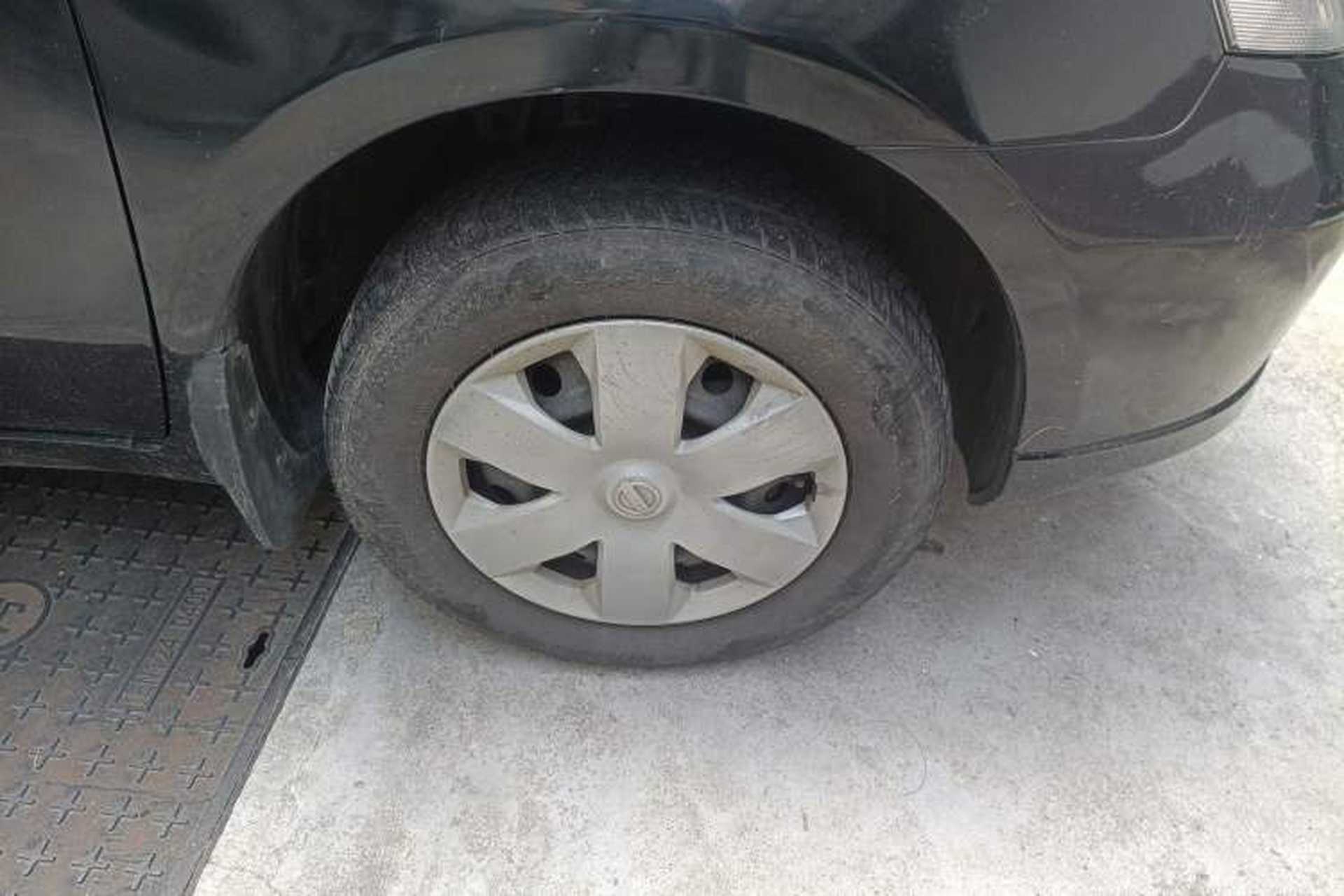 Used Nissan Livina 2010 Jingyue Edition 1.6L Manual All-Around Model Right Front Wheel Hub