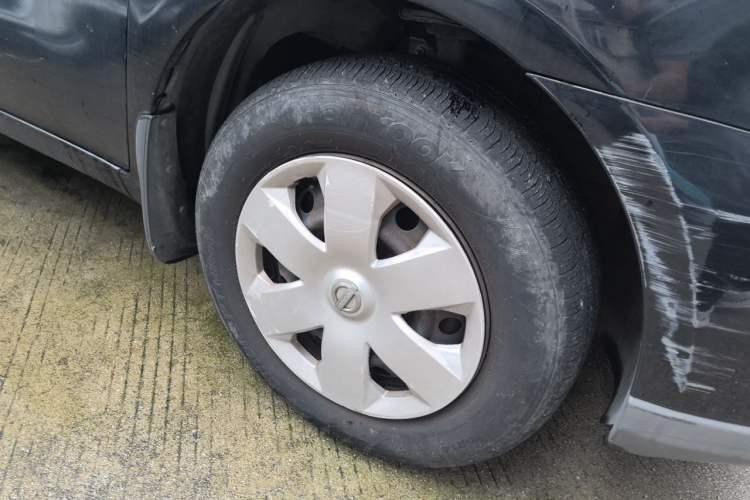 Used Nissan Livina 2010 JINRUI Edition 1.6L Automatic Standard Model Right Front Wheel Hub