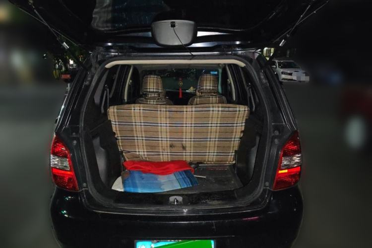 Used Nissan Livina 2010 Jingyue Edition 1.6L Manual All-Around Model Trunk