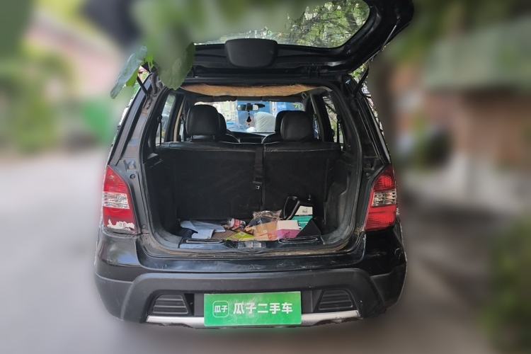 Used Nissan Livina 2010 Jingrui Edition 1.6L Automatic Smart Model Trunk
