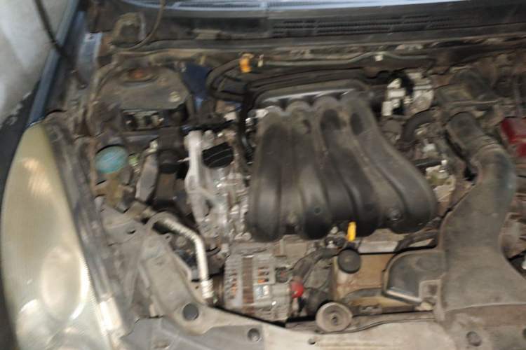 Used Nissan Livina 2010 Jingyi Edition 1.8L Automatic Standard Model Engine Bay Right