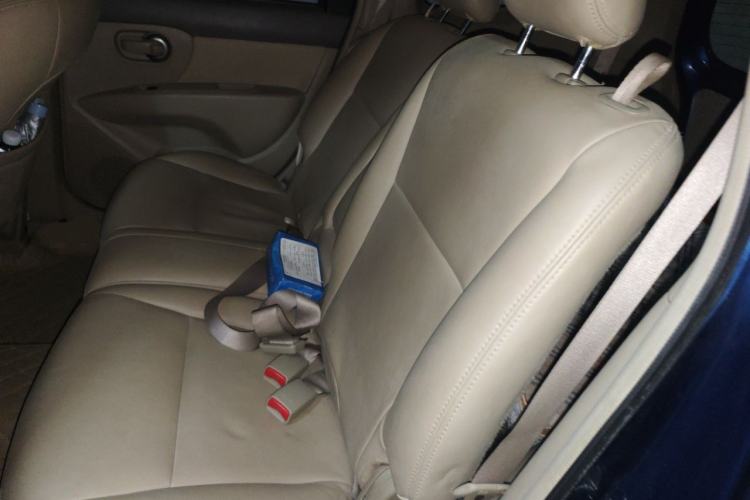 Used Nissan Livina 2010 Jingyi Edition 1.8L Automatic Standard Model Left Rear Seat