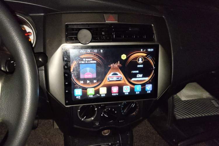 Used Nissan Livina 2010 Jingrui Edition 1.6L Automatic Smart High-End Model Audio And AC Panel