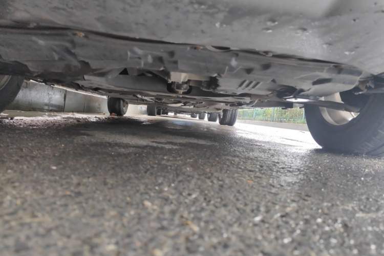 Used Nissan Livina 2010 JINRUI Edition 1.6L Automatic Standard Model Chassis Front