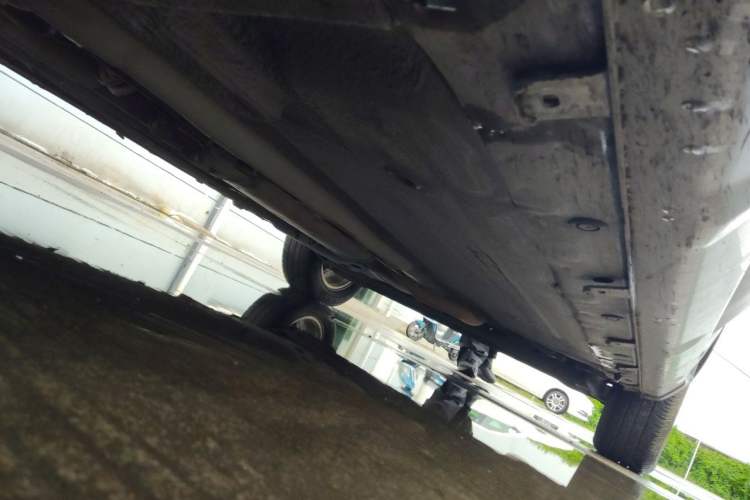 Used Nissan Livina 2010 Jingrui Edition 1.6L Manual Standard Model Chassis Front Left