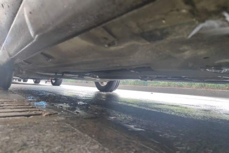 Used Nissan Livina 2010 JINRUI Edition 1.6L Automatic Standard Model Chassis Front Right