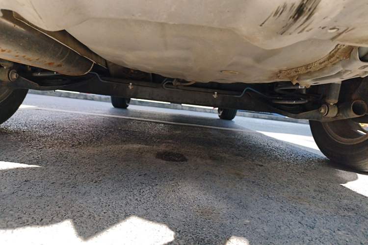Used Nissan Livina 2010 JINRUI Edition 1.6L Automatic Standard Model Chassis Rear