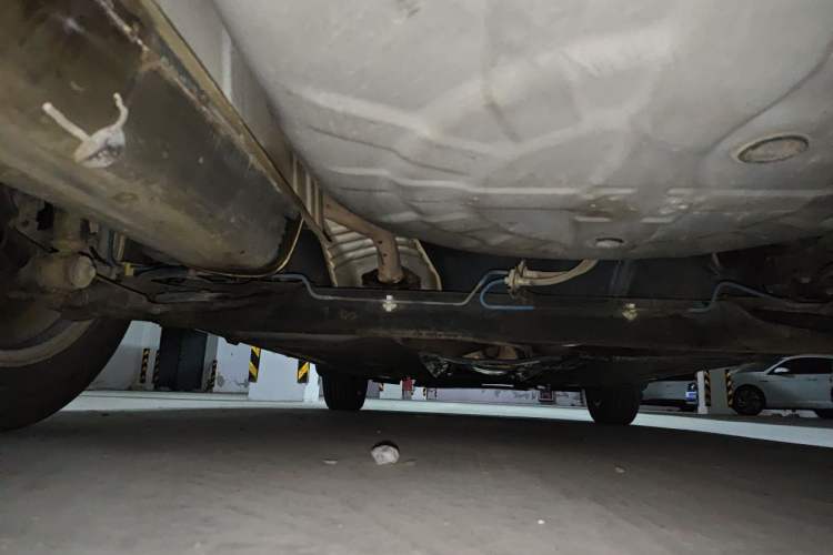 Used Nissan Livina 2010 Jingrui Edition 1.6L Manual Standard Model Chassis Rear