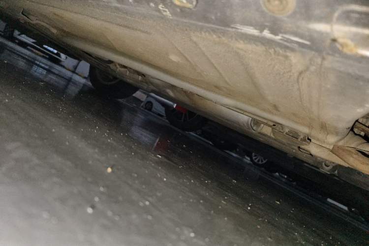 Used Nissan Livina 2010 Jingyue Edition 1.6L Automatic All-in-One Model Chassis Rear Left