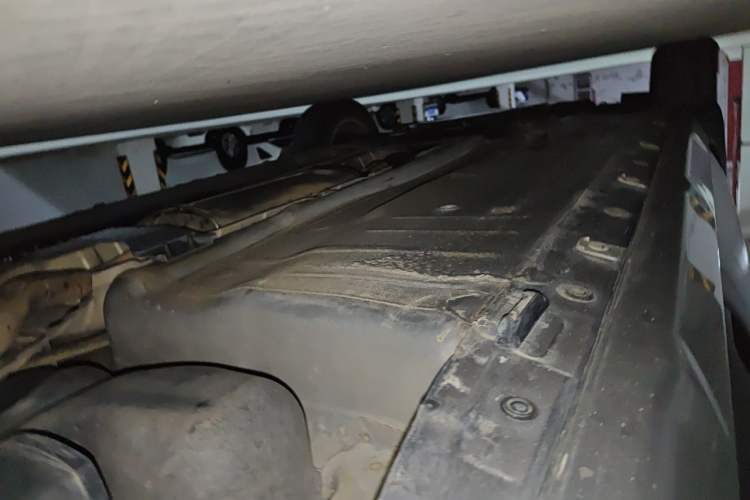 Used Nissan Livina 2010 Jingrui Edition 1.6L Manual Standard Model Chassis Rear Left